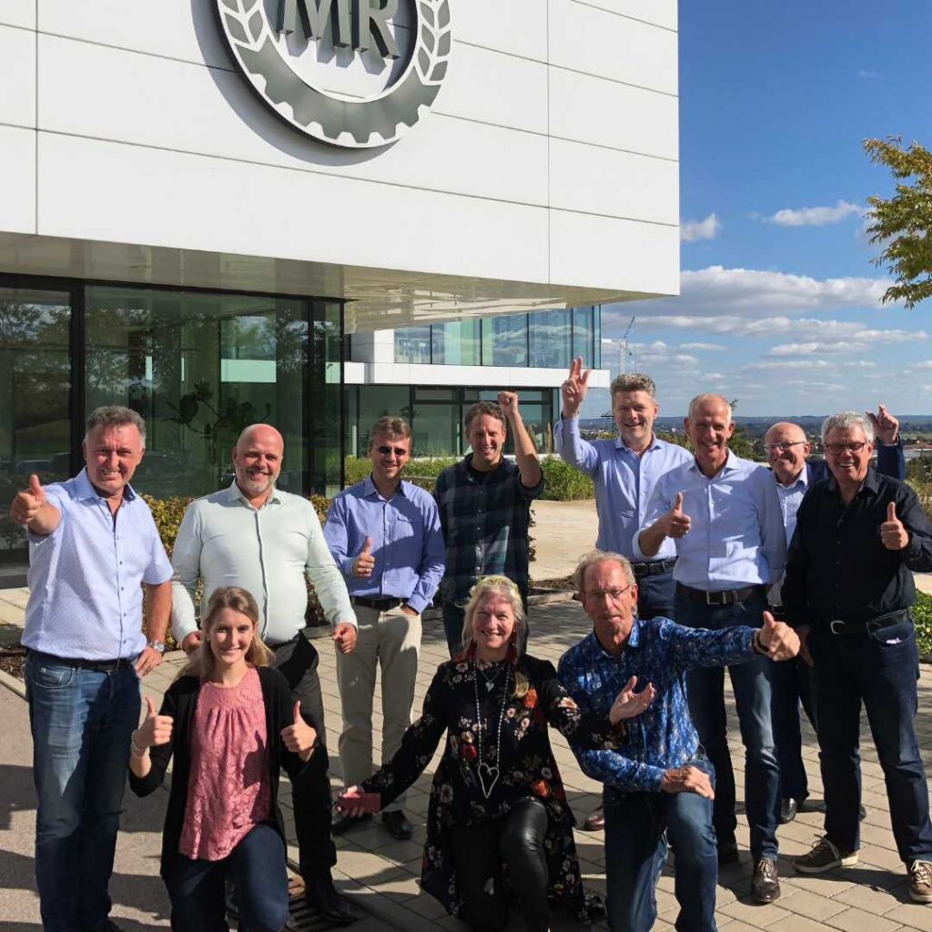 Gruppenaufnahme im Kontext der Kingdom Mastermind bei einem gemeinsamen Treffen